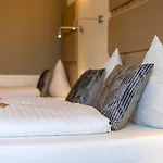 Hotel Confour 3*