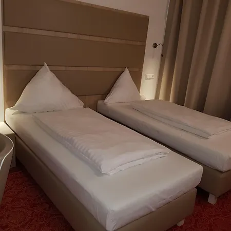 Hotel Confour 3*