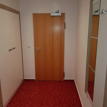 Confour Hotel 3*
