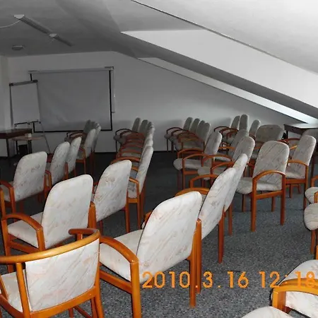 Confour Hotel 3* Burgdorf (Hannover)