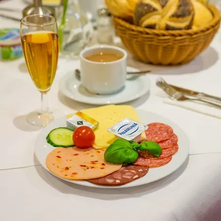 Confour 3* Burgdorf (Hannover)