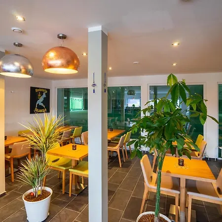 Confour Hotel 3*
